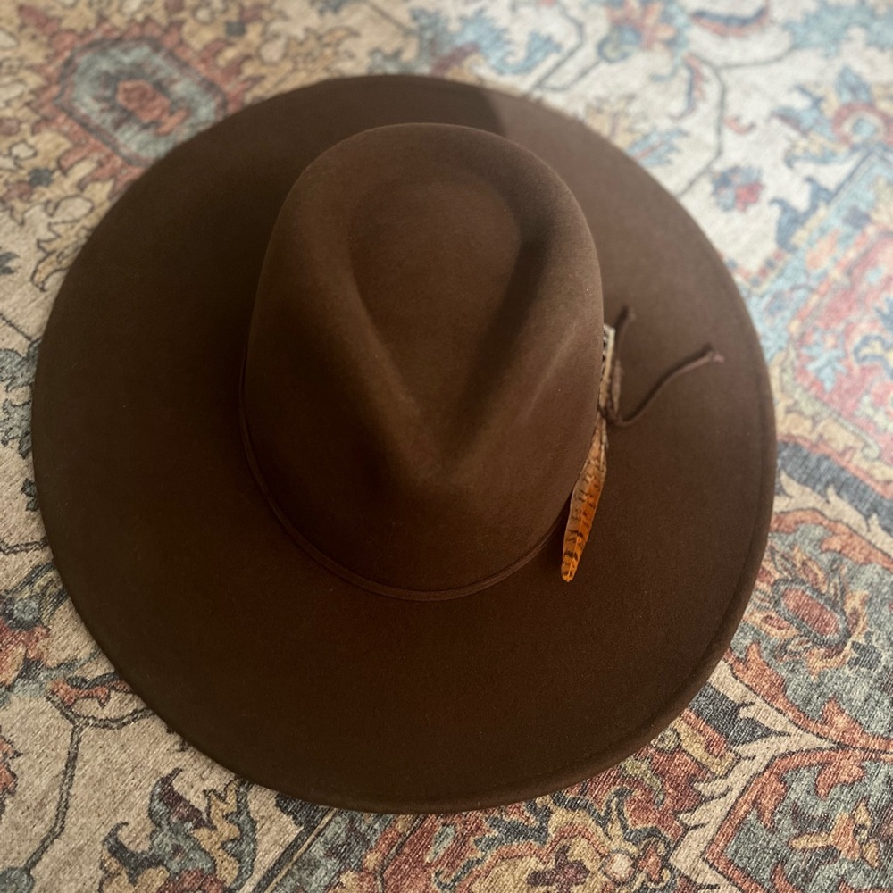 Duluth Trading Co Brown Hat with Feather Accent